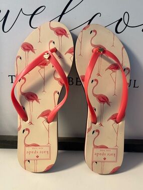 Kate Spade New York flamingo print flip-flops Size 8